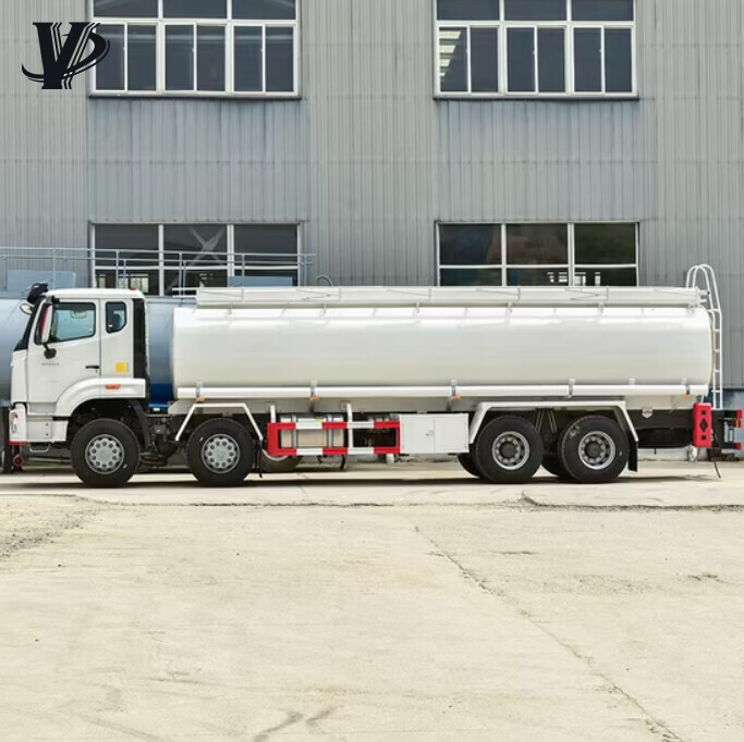 Sinotruk Howo 8x4 Fuel Tanker Truck