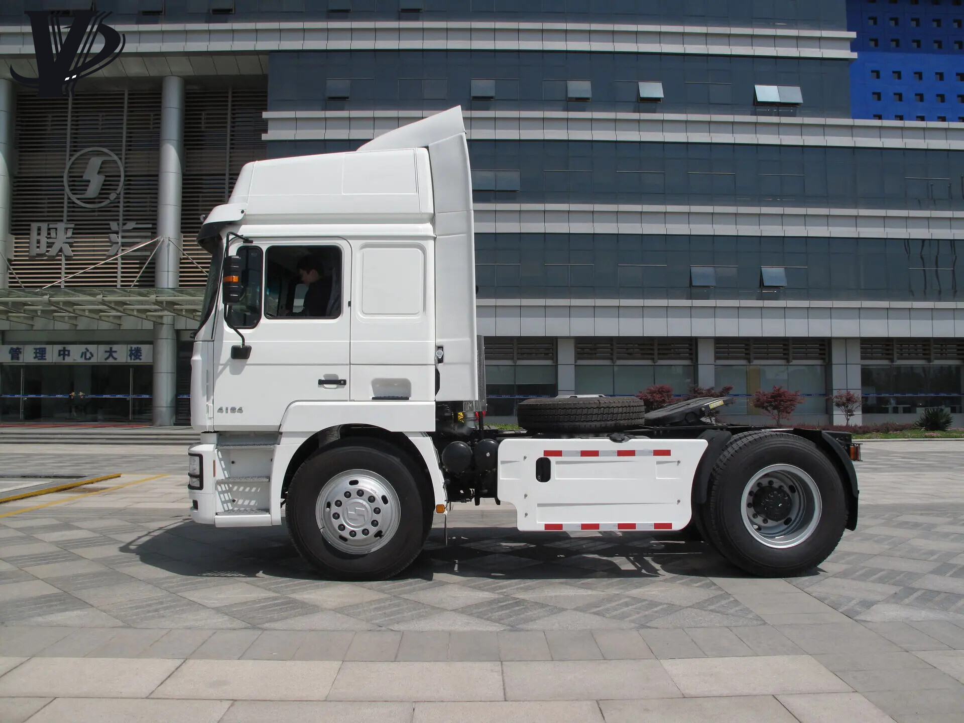 Shacman F3000 Tractor Truck 4X2