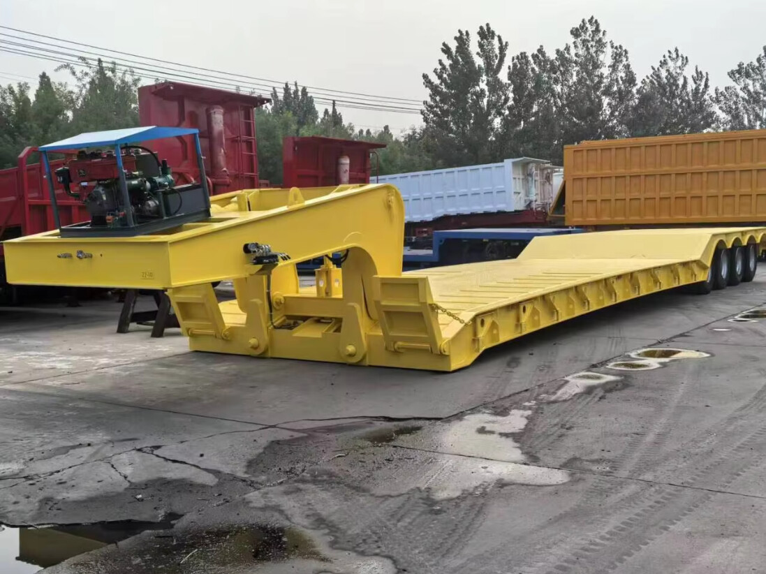 3 Axle 50T Lowbed Semi-Trailer For Transporting Wheel Loader
