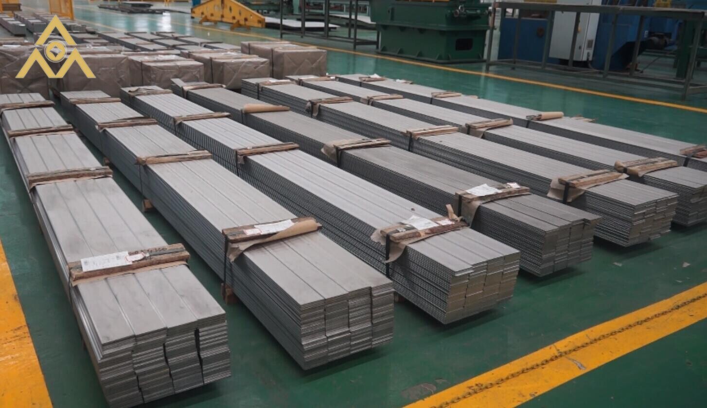 Hot Selling Steel Solid Rod Stainless Steel Flat Bar Sizes Carhot Rolled Alloy Flat Steel
