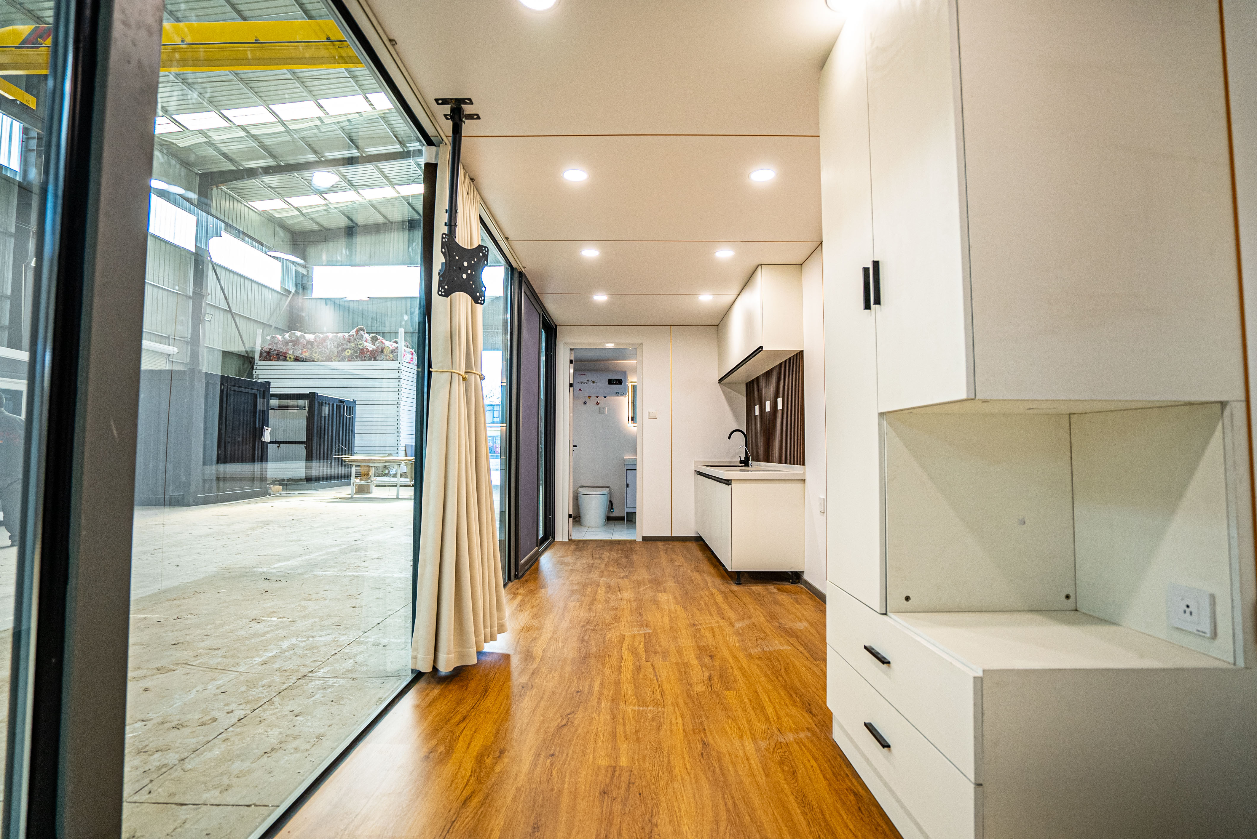 11.5Meters Apple Cabin