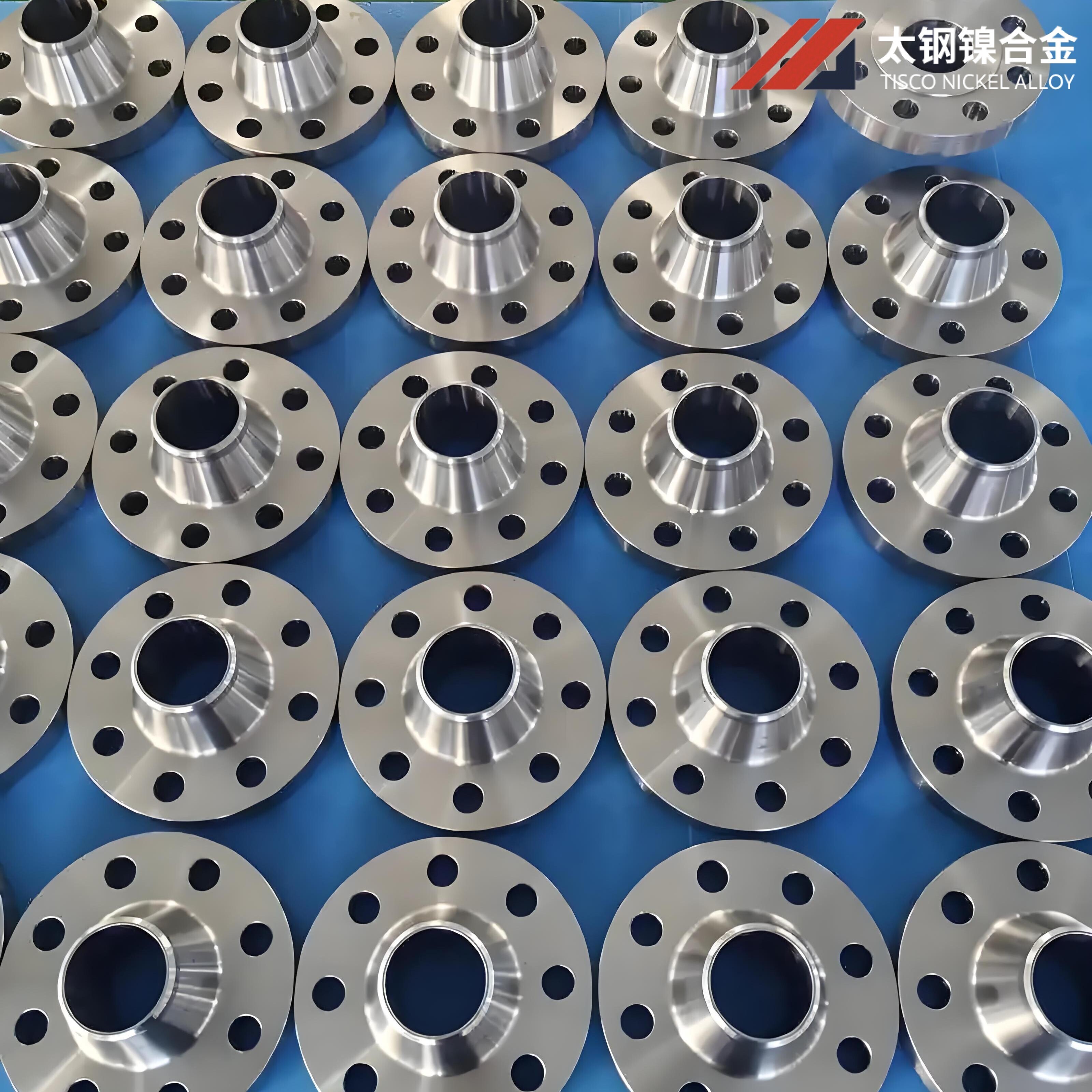 High-temperature nickel alloy flanges