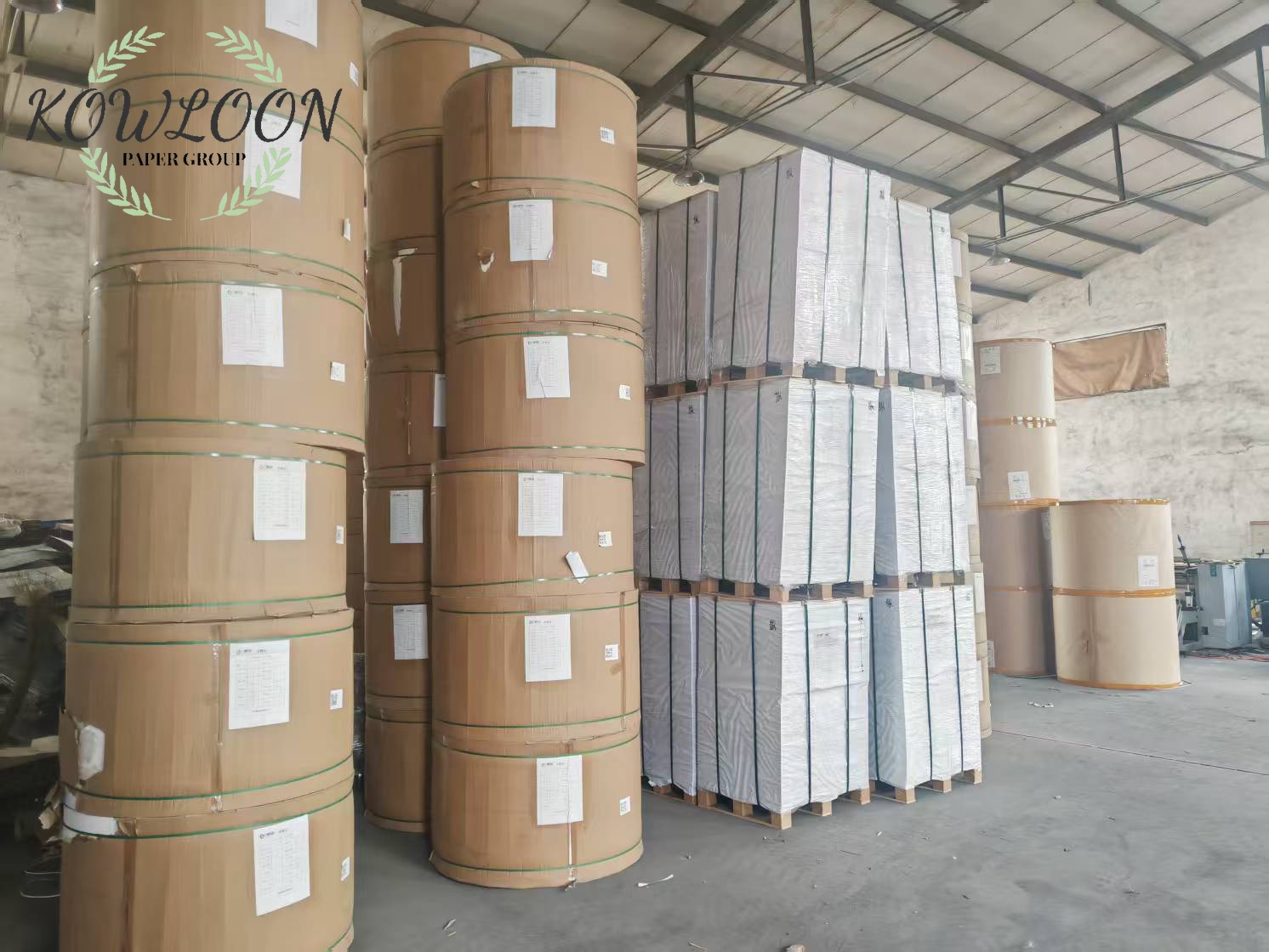 Rigid high-strength double-sided cardboard