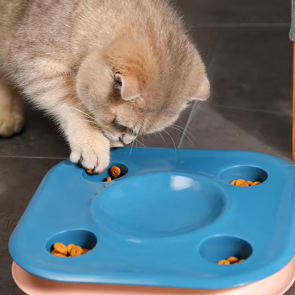 Wholesale Plastic Food Cat Feeder Toy