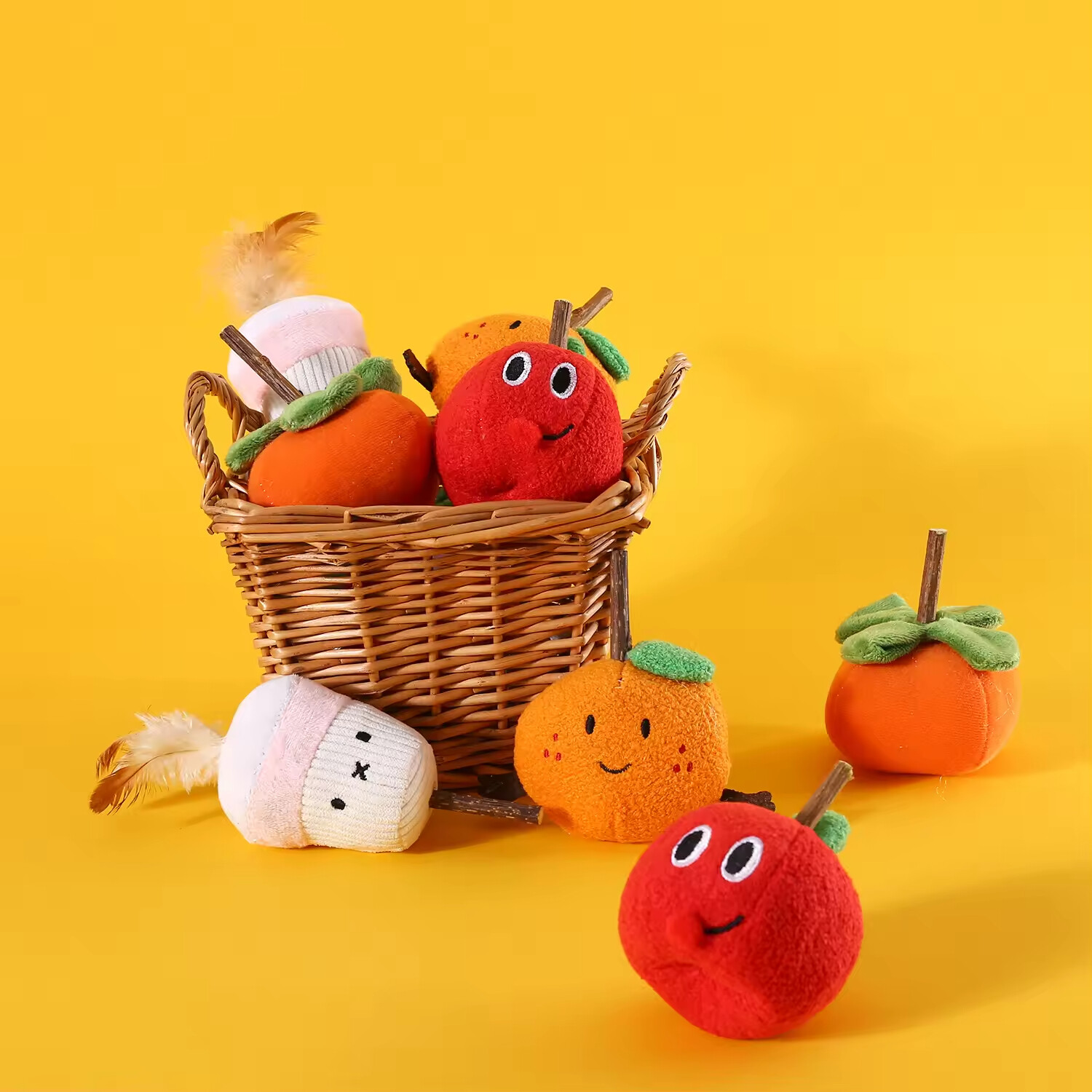 Manufacturer Wholesale Fruit Design Plush Cat Toys with Silvervine