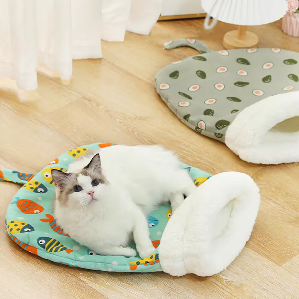 Semi-Closed Warm Short Plush Cat Sleeping Bag