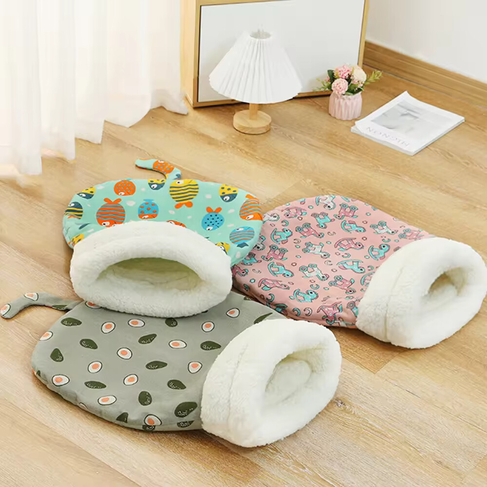 Semi-Closed Warm Short Plush Cat Sleeping Bag