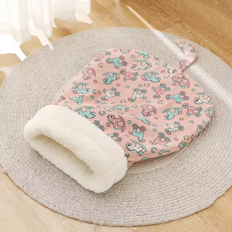 Semi-Closed Warm Short Plush Cat Sleeping Bag
