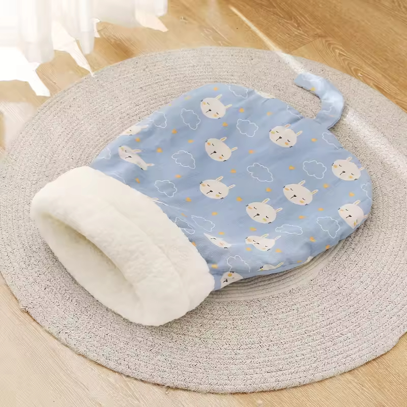 Semi-Closed Warm Short Plush Cat Sleeping Bag