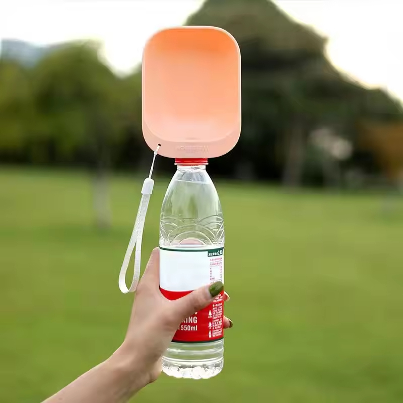 Outdoor Portable Dog Water Bottle Dispenser Tool