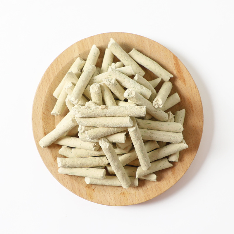 Freeze dried chicken cat grass pancake