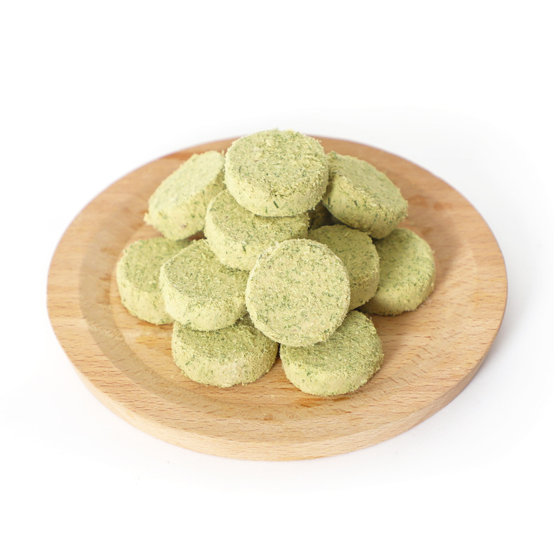 Freeze dried chicken cat grass pancake
