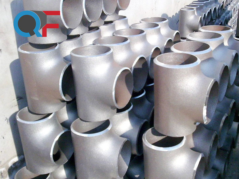 The type of material of carbon steel pipe fittings