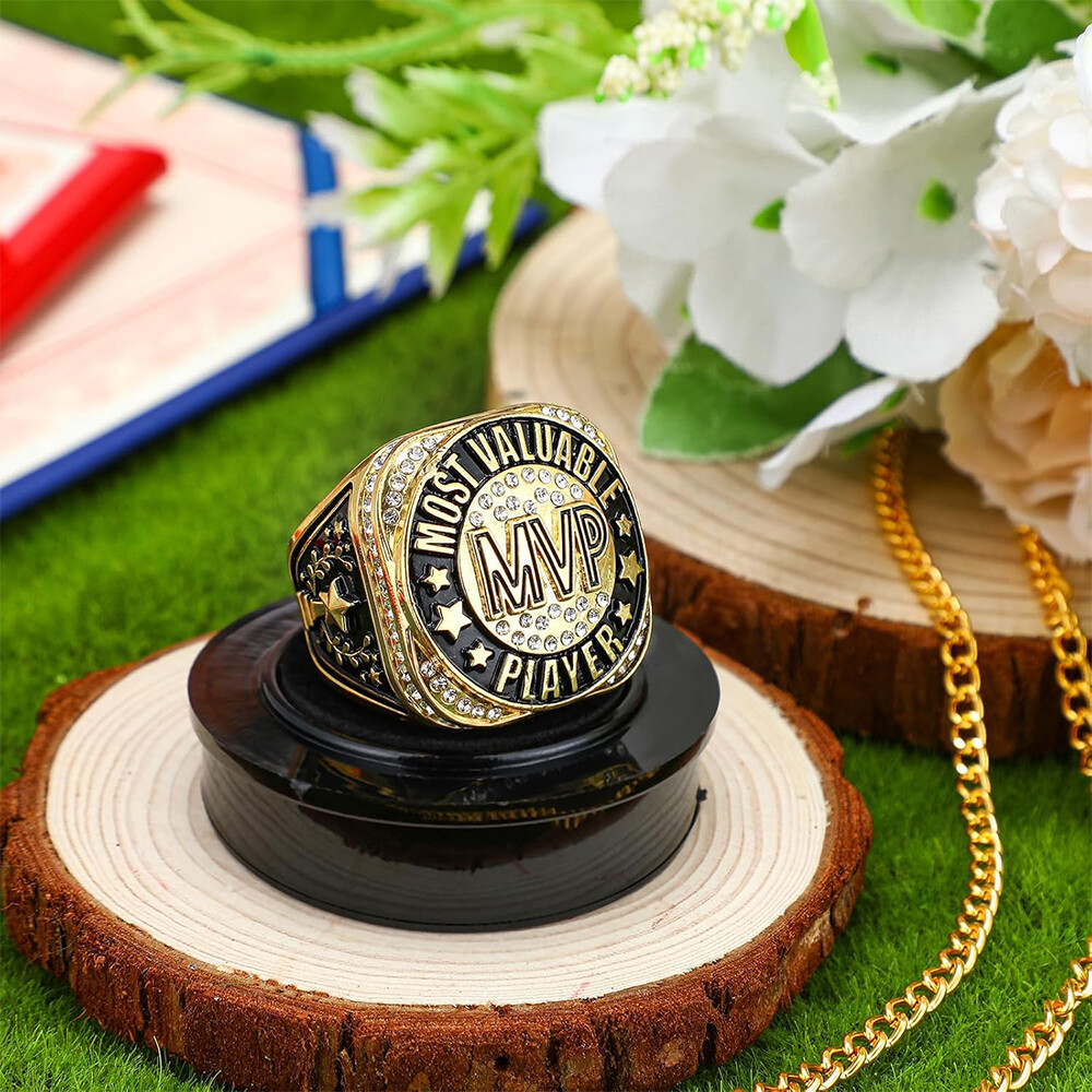 Accesorios deportivos incrustados con diamantes para premios deportivos en general, incluyendo anillos de campeonato para eventos de MVP de fútbol, baloncesto, rugby y béisbol.