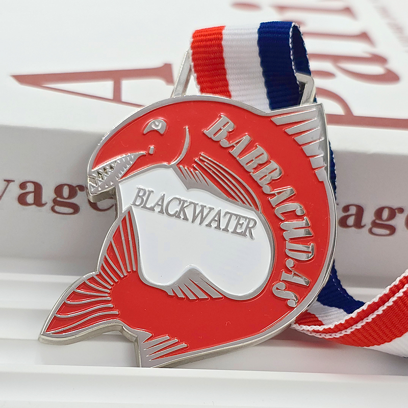 Medalla, Barbados Blackwater Regatta Conmemorativa en Forma de Tiburón con Relieve 3D, Coleccionable de Evento Deportivo.