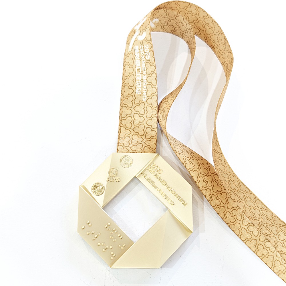Medalla personalizada para maratón de élite con decoración metálica en 3D + cordón de medalla con temática del evento