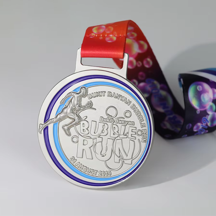 Mayorista de artículos deportivos duraderos personalizados con grabado en 3D de fútbol chapados en oro/plata/bronce de aleación de zinc/cobre/plata esterlina a bajo precio