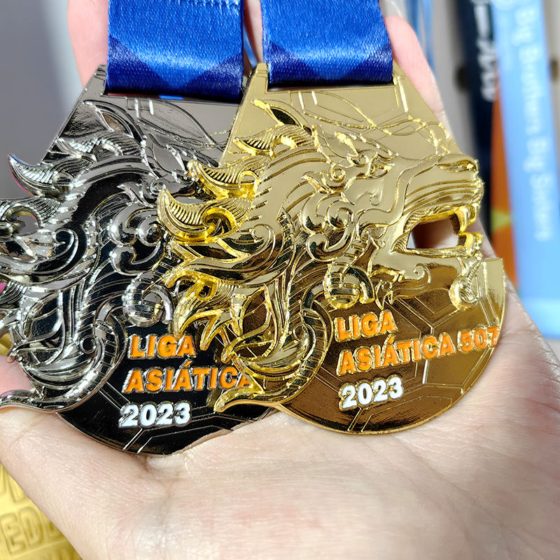 Medalla deportiva de metal dorado en aleación de zinc con logo 3D, artesanía de galvanizado y cinta colgante