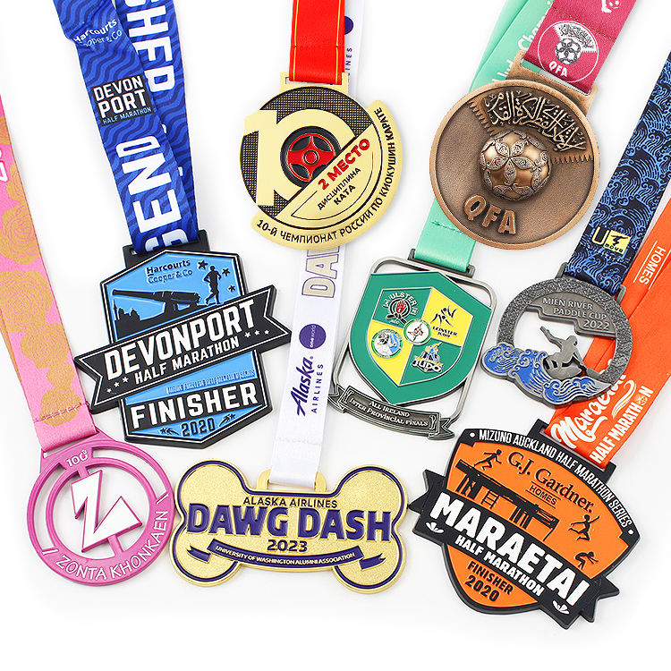 Medalla de esmalte azul y negro del Devonport Half Marathon - Medalla conmemorativa para eventos de carrera