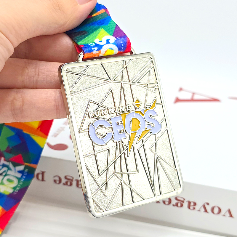 Silberne geometrische Riss 3D-Relief Gedenkmedaille, metallischen Lauf Rennen sammelbare Abzeichen