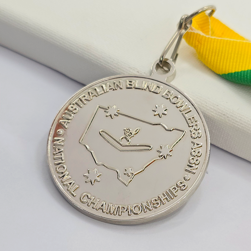 Australisches Sportmedaillenset, darunter Gedenkmedaillen für Leichtathletik, Bowling, Kajakfahren usw. mit Karten und Känguru-Reliefs. Ein Sammlerstück-Set mit Medaillen australischer Sportveranstaltungen.