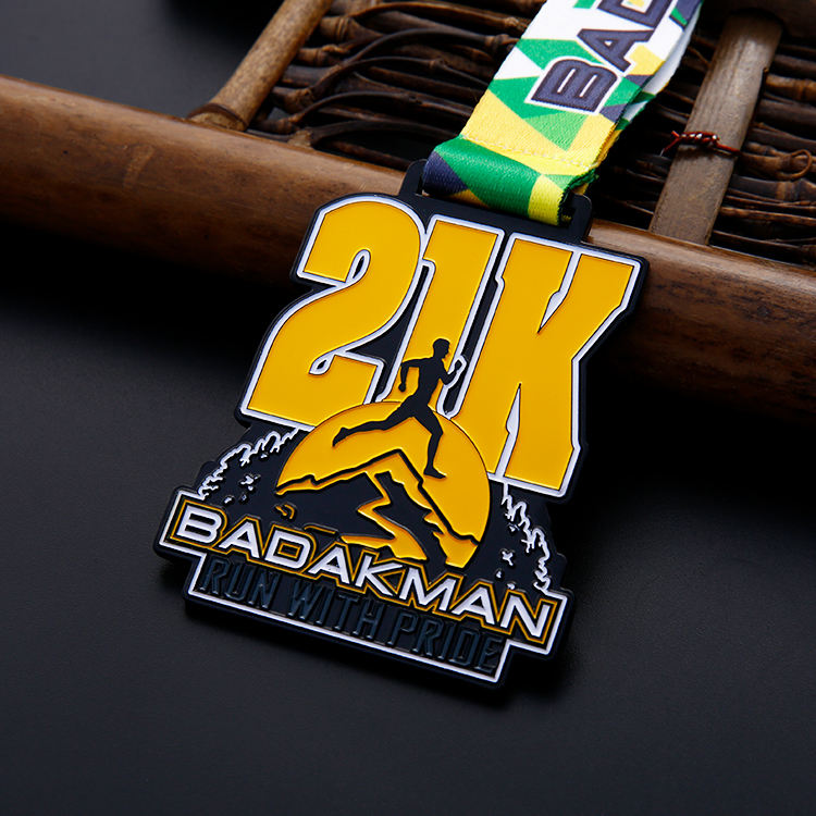 Maßgeschneiderte 21k Gold Badakman Medaille Souvenir Sportmedaille Band