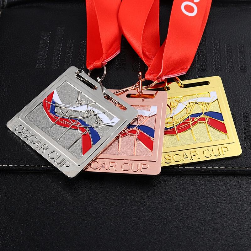 Maßgefertigte Tanzsportmedaillen in Gold, Silber, Bronze und Emaille.