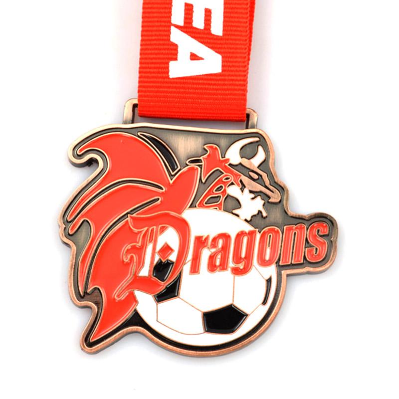 Maßgeschneiderte Fußballmedaillen für das Team, bronzefarbenes Emaille, unregelmäßig geformte Gedenkabzeichen.