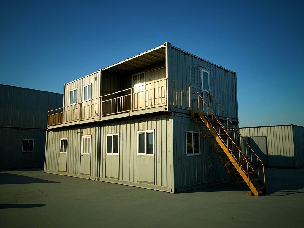 Expandable container house