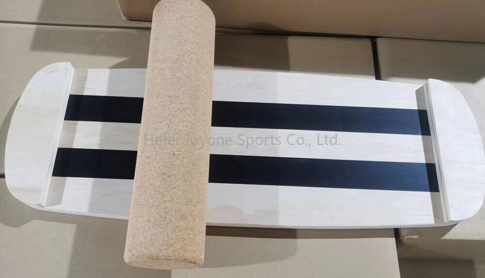 Balance Board With Roller