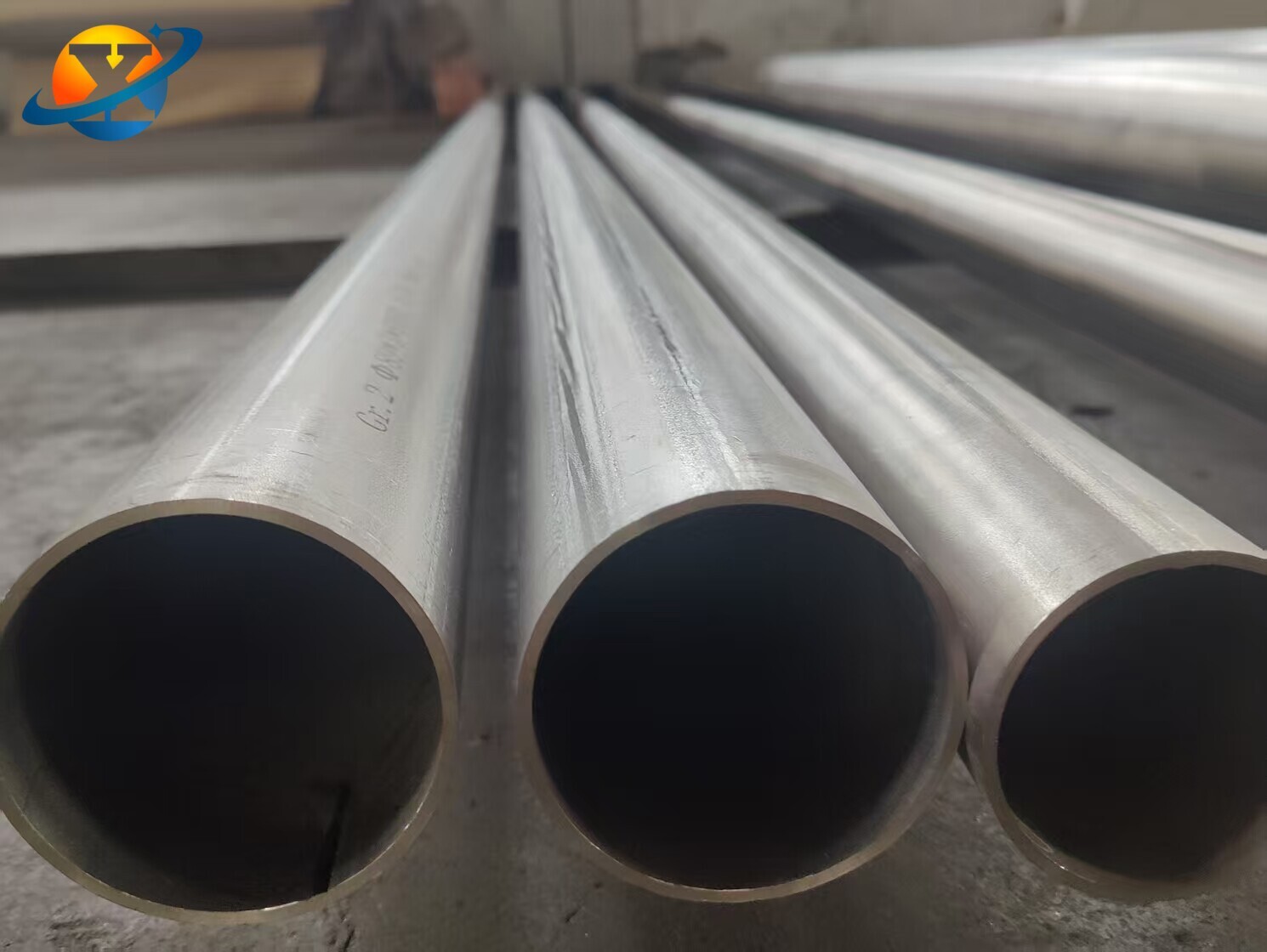 Titanium pipe / tube