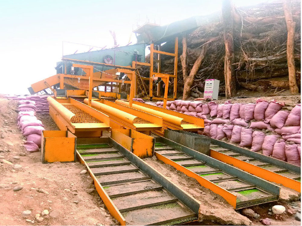 Vibrating Screen Gold Mining Machine
