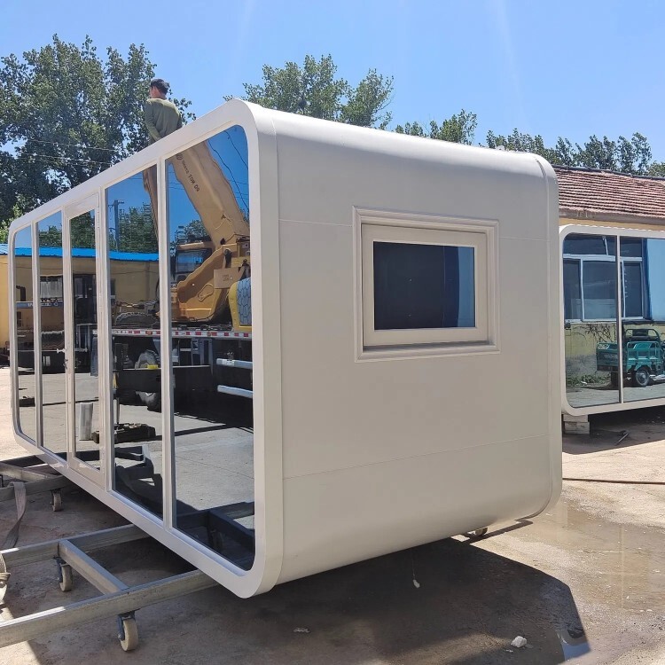 Apple Cabin Container