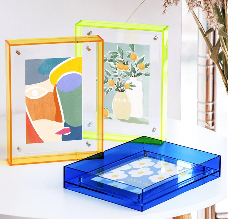 Acrylic picture frame