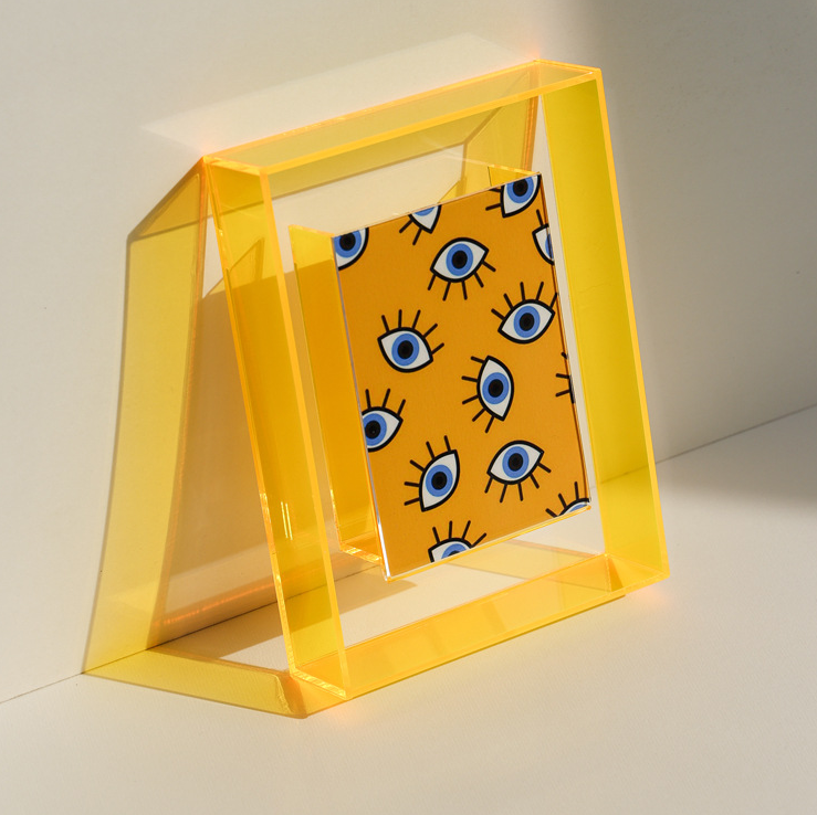 Acrylic picture frame