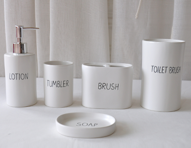 Ceramic bathroom sets