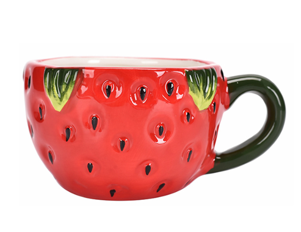 Strawberry-shaped ceramic mug 