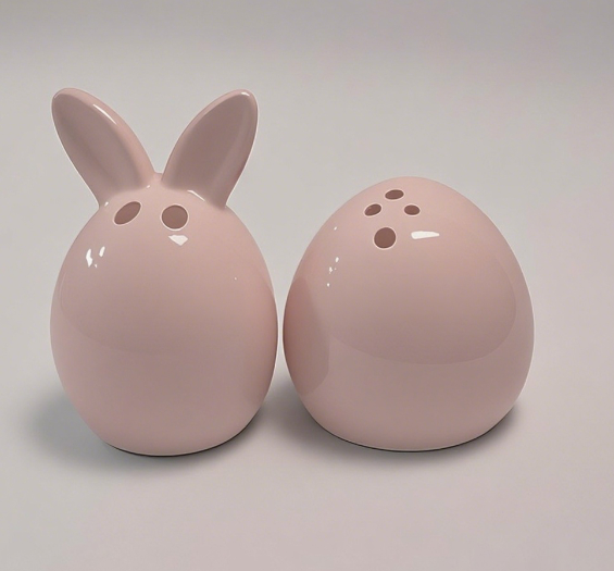 Ceramic rabbit-shaped salt and pepper bottle set