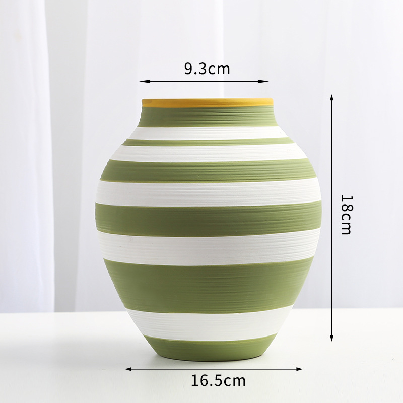 Hand-painted line ceramic vase