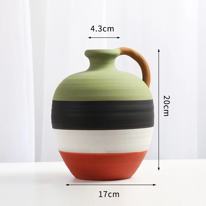 Hand-painted line ceramic vase