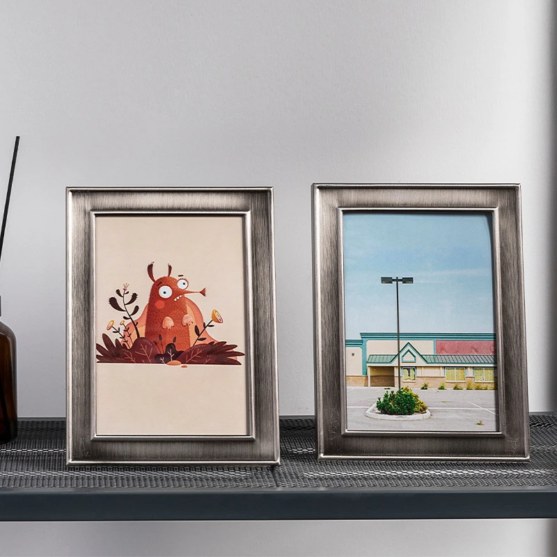Metal photo frame