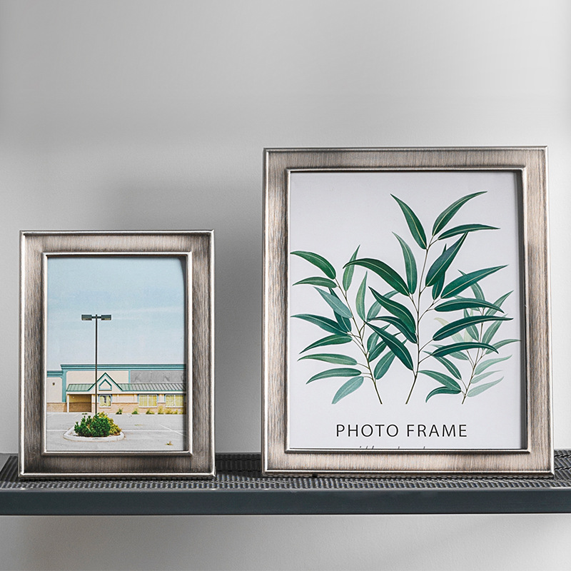 Metal photo frame
