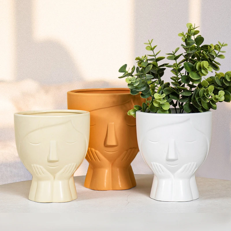 Ceramic flower pot