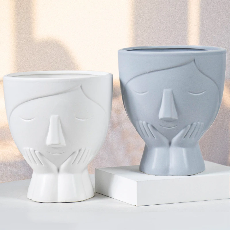 Ceramic flower pot