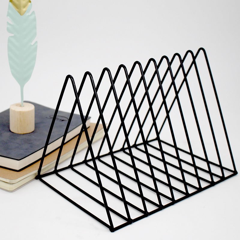 Triangular iron bookshelf