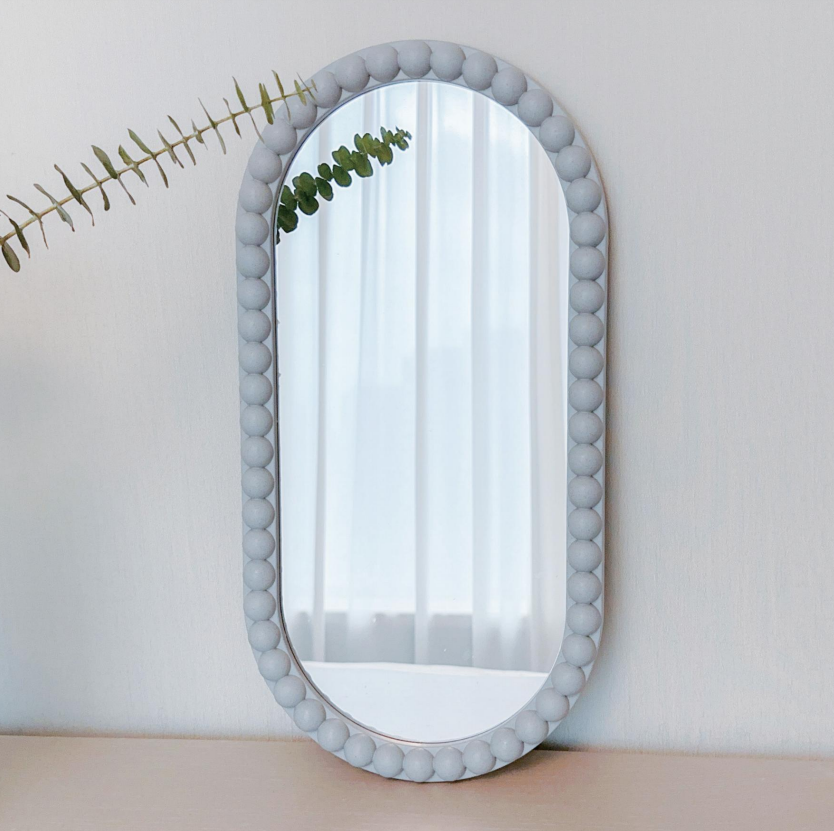 Plastic round ball-shaped full-body mirror