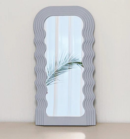 Plastic corrugated half-body mirror