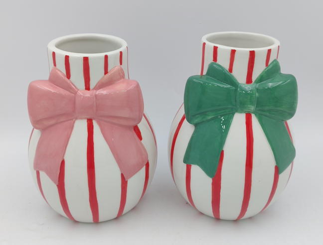Ceramic bowknot vase