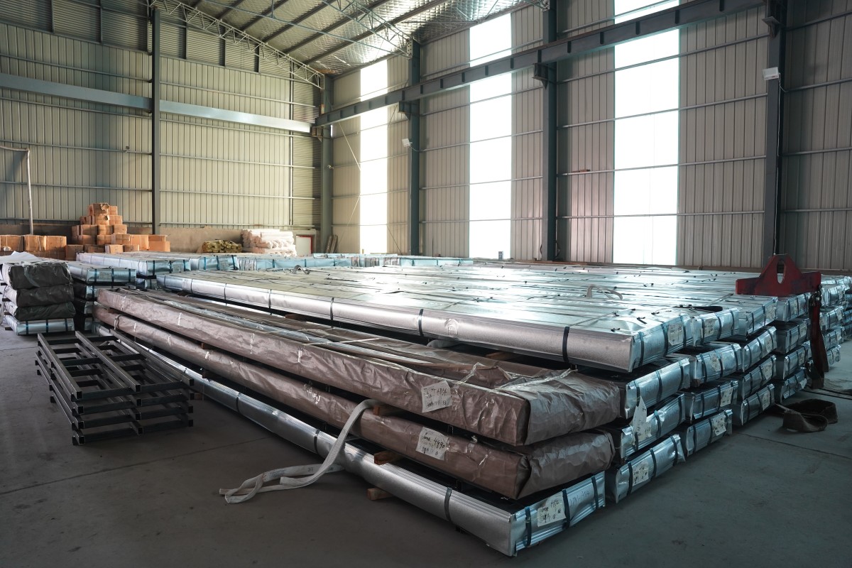 5-1-3，彩涂压型瓦包装堆垛