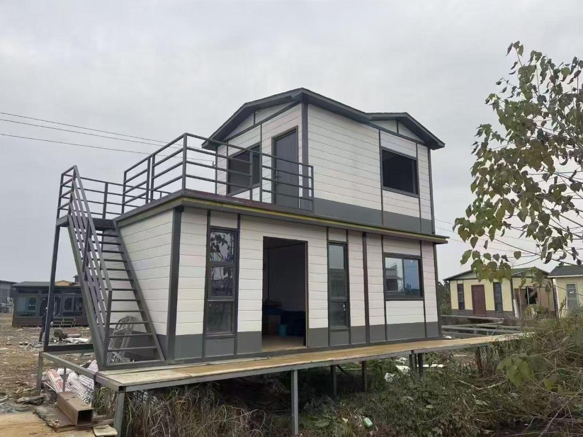 4-1-2，外墙装饰板，需要把上方的文字P掉